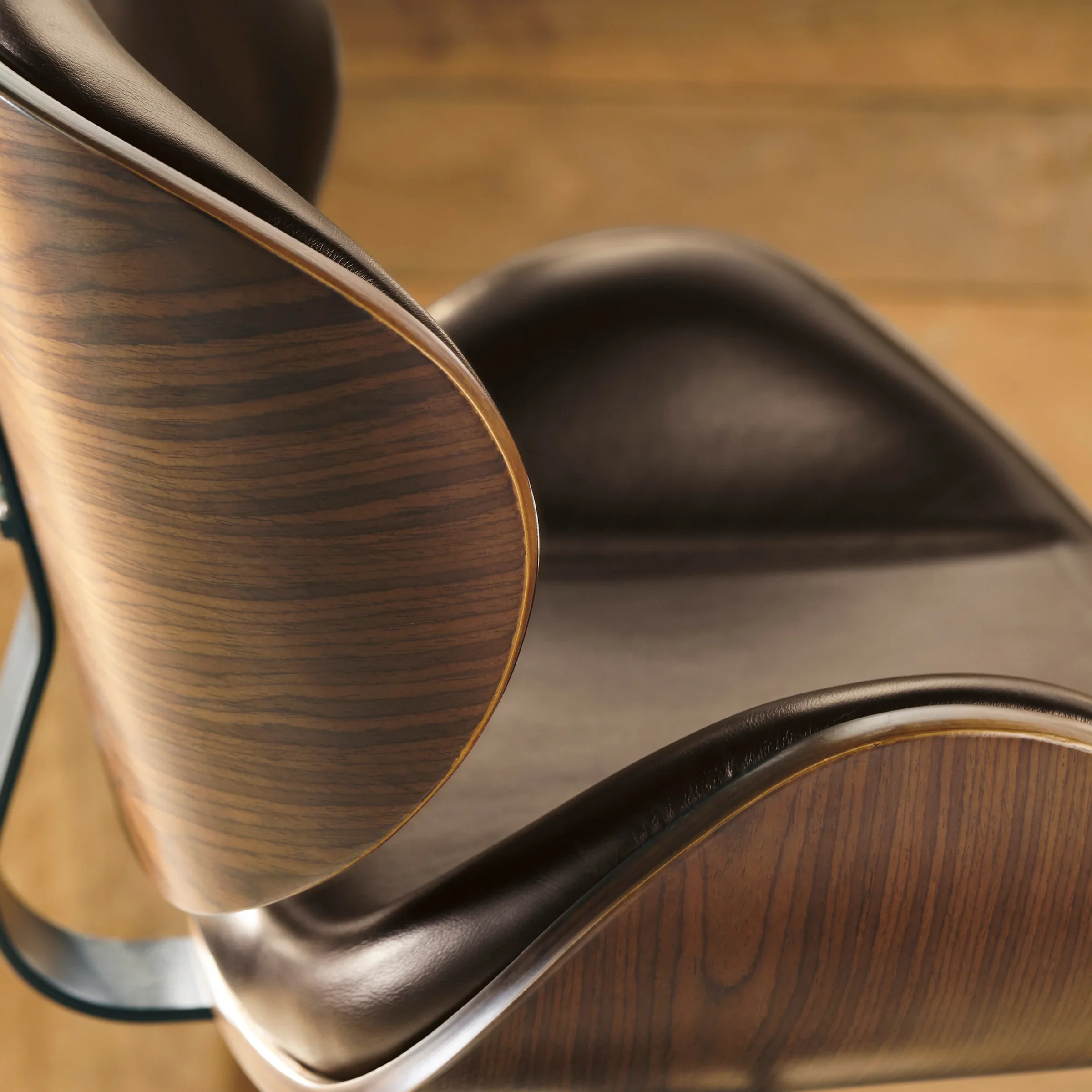 Bellatier Adjustable Height Stool - Image 4