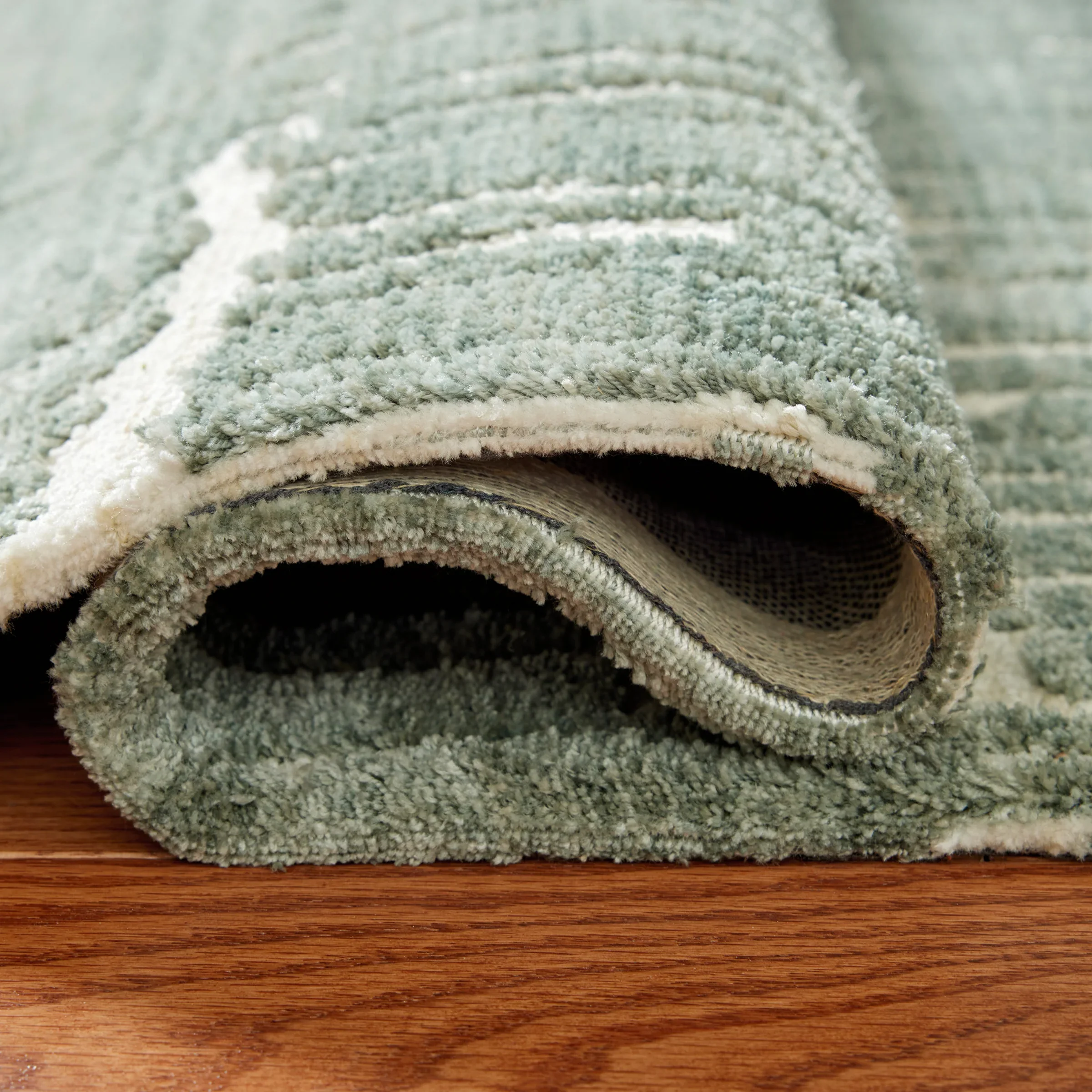 Cayworth Large Rug - Image 3