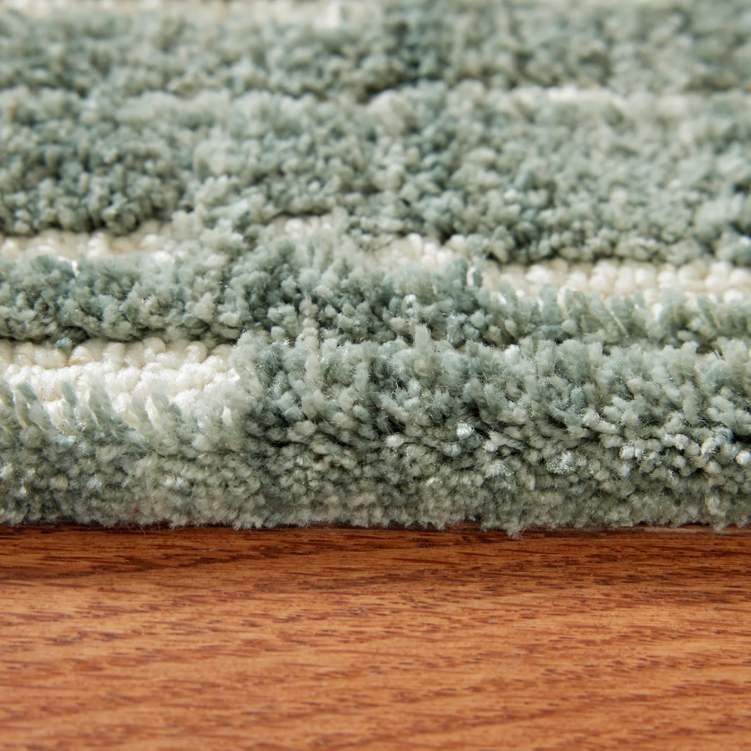 Cayworth Large Rug - Image 4