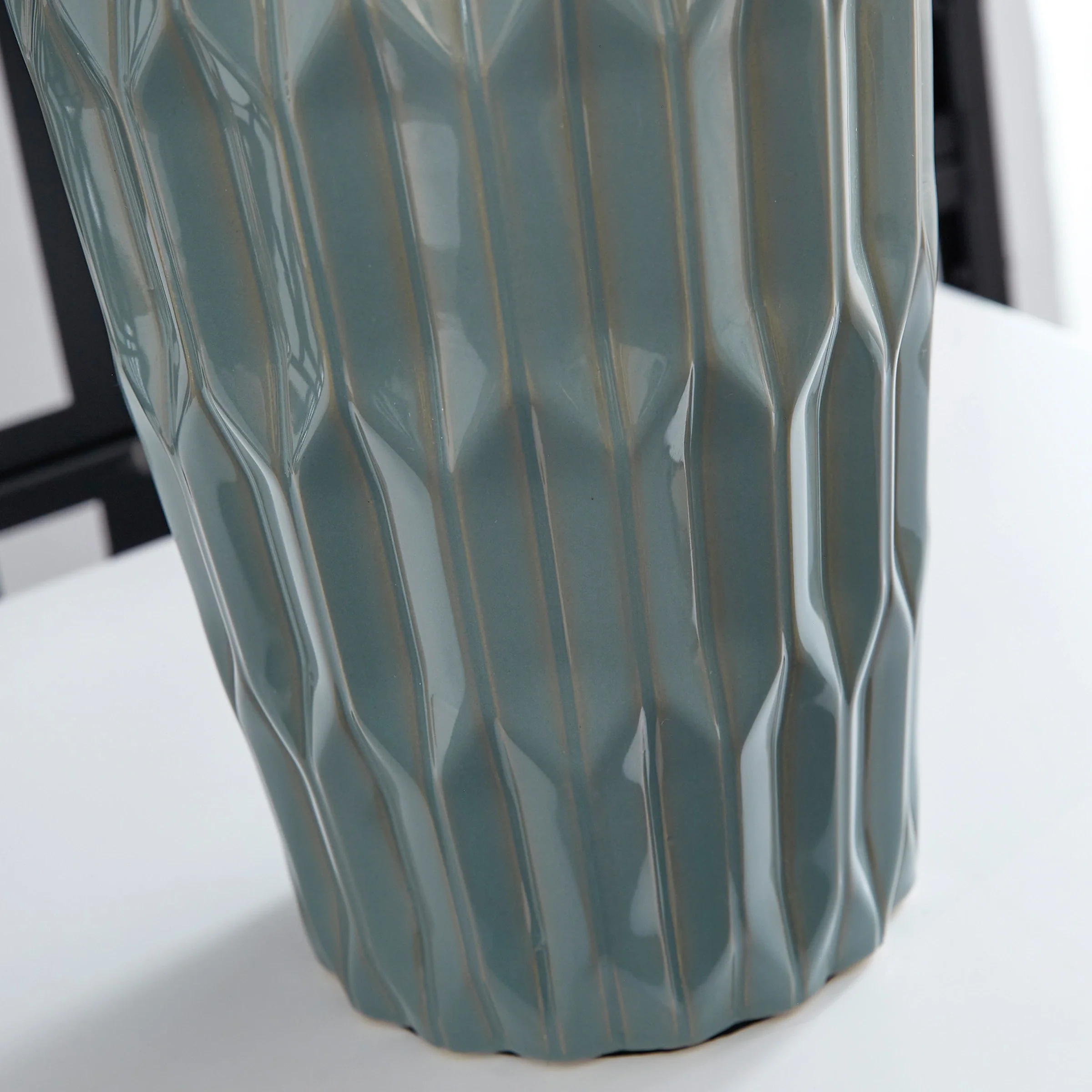 Hadbury Ceramic Table Lamp - Image 5