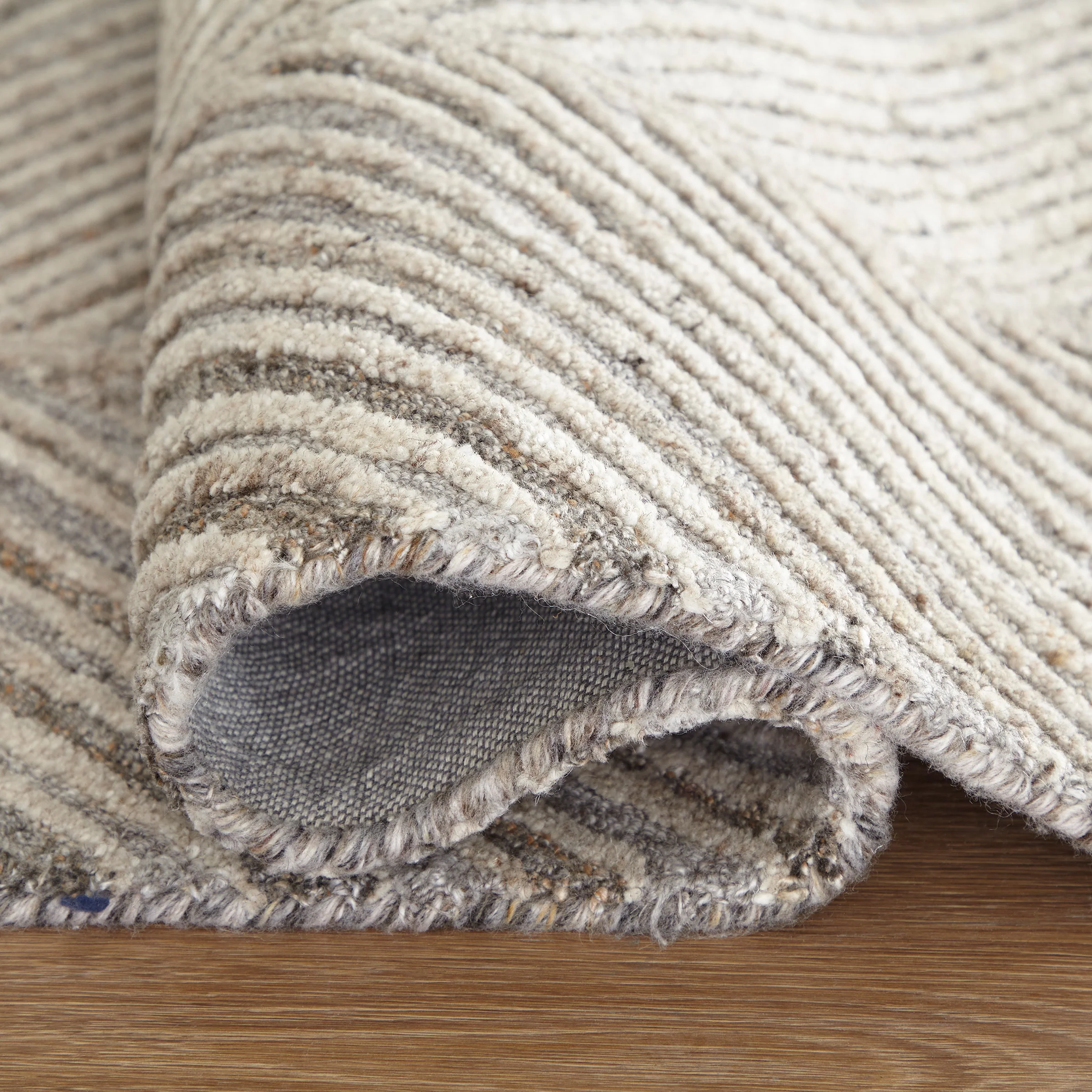 Leaford Large Rug - Image 4