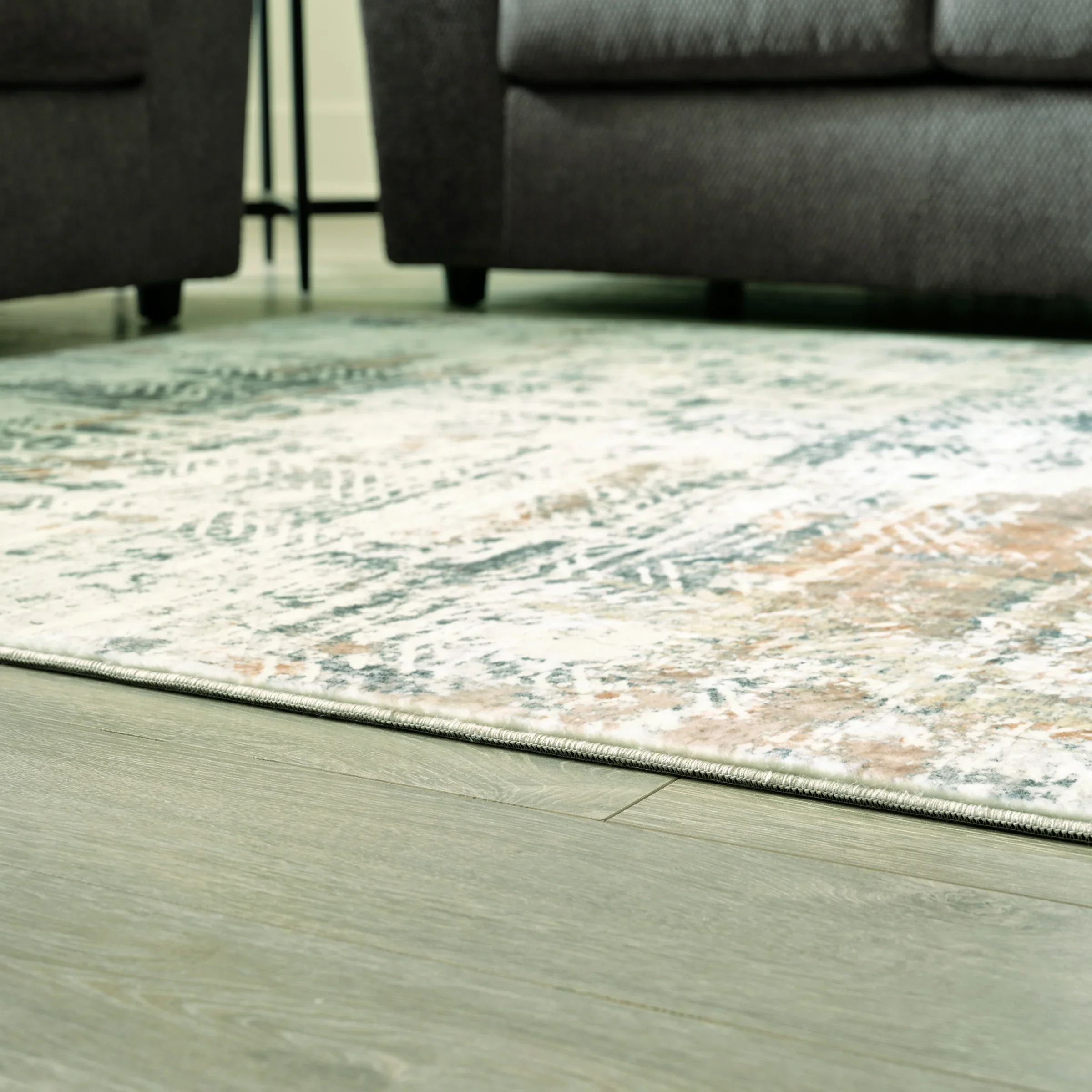 Redlings Large Rug - Image 3