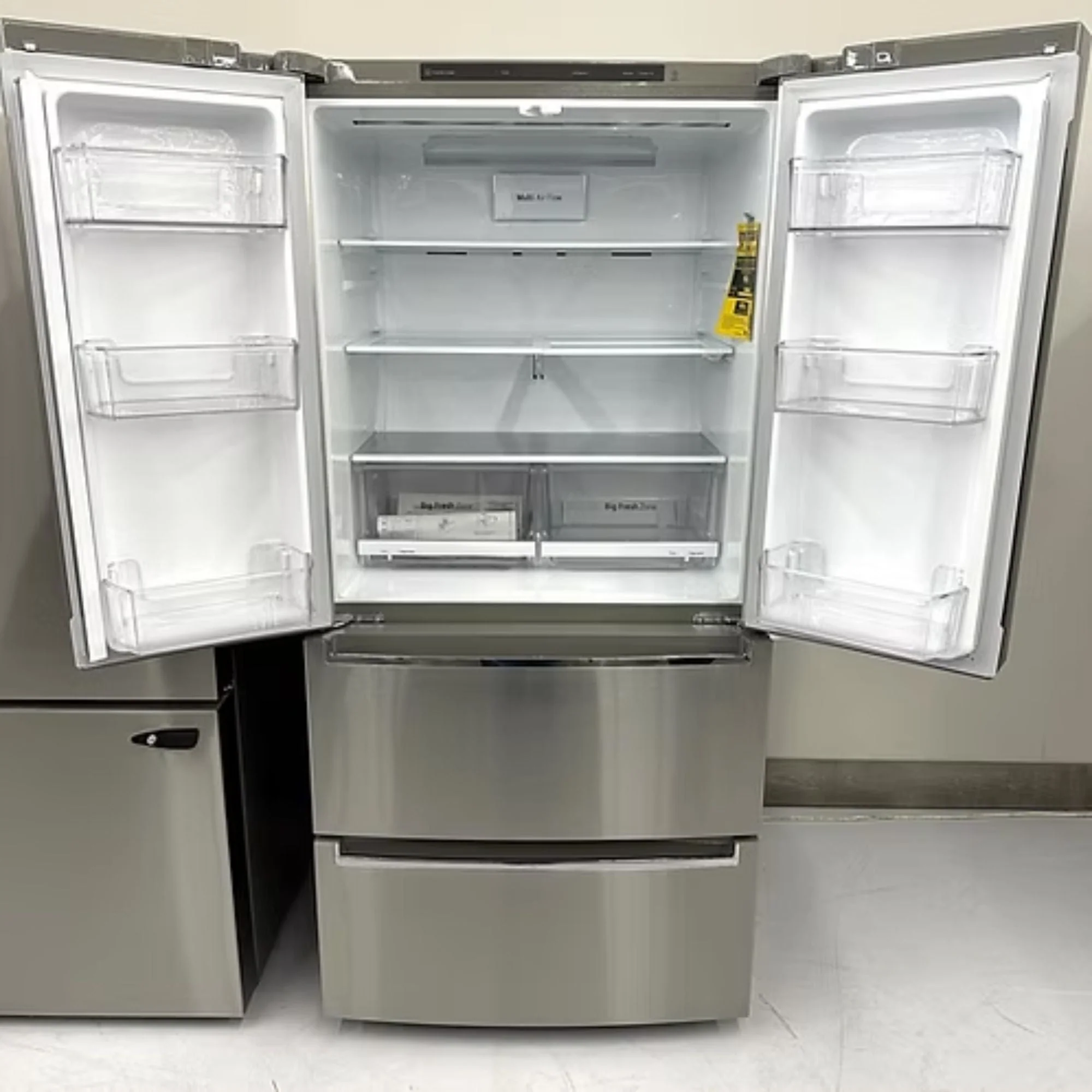 Samsung LRMNC1803S Refrigerator (Open Box) - Image 2
