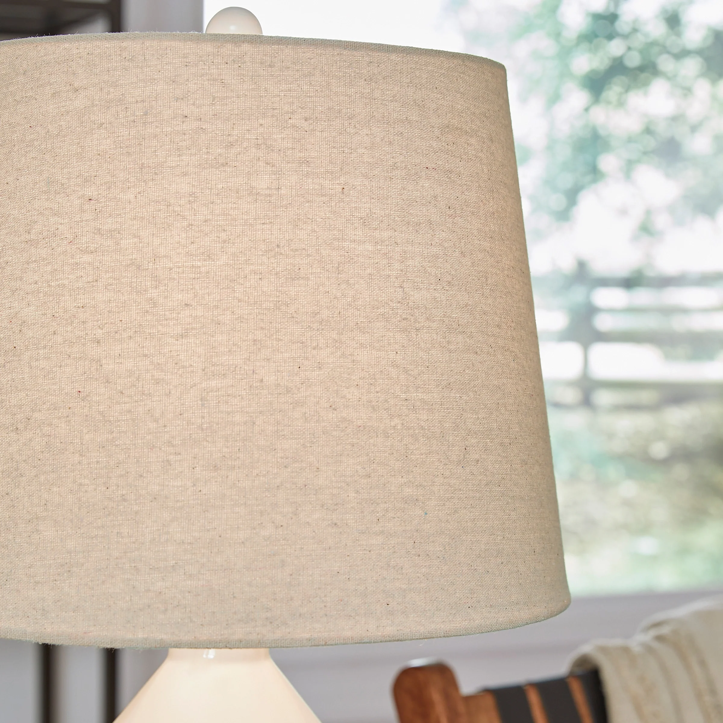 Willport Ceramic Table Lamp - Image 4